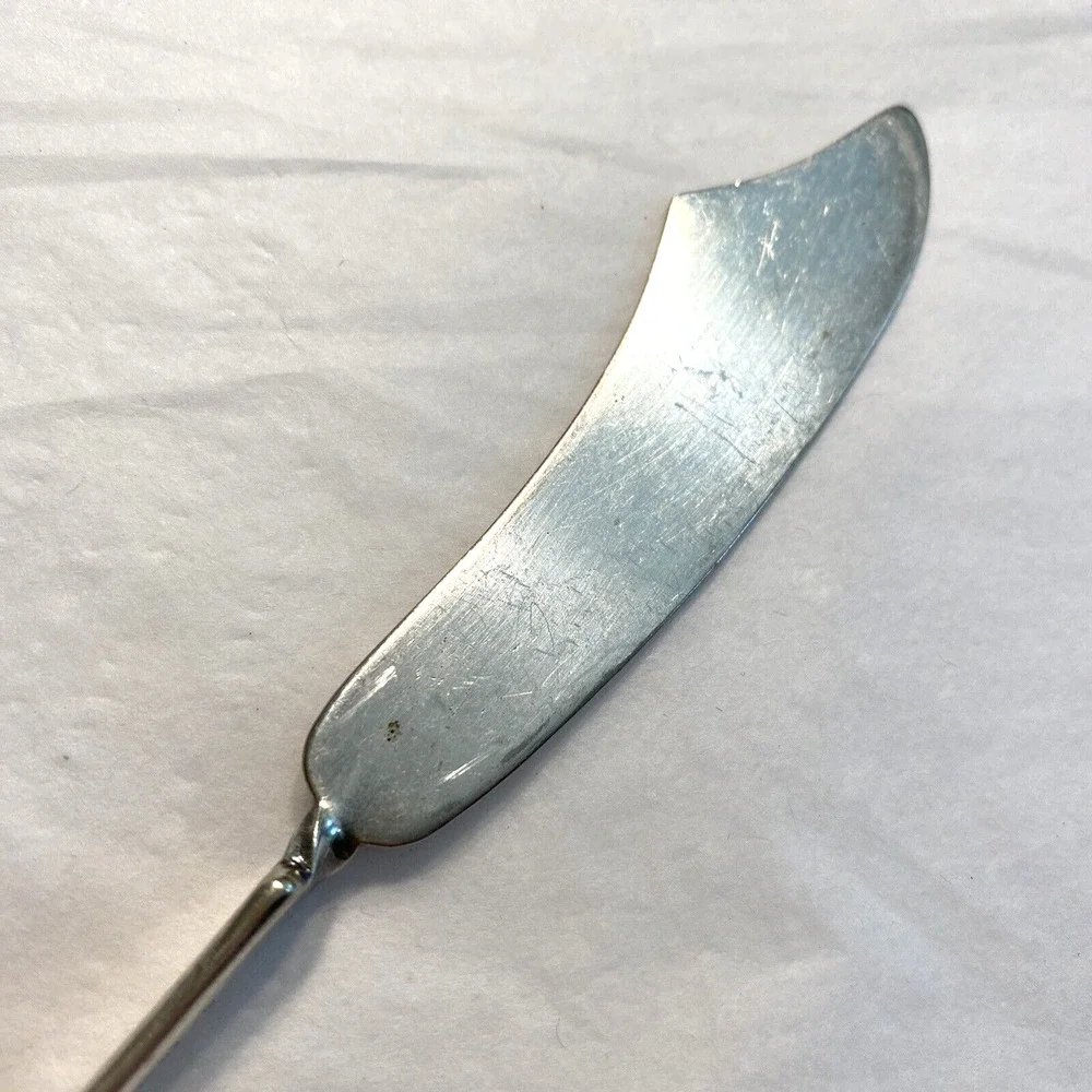 Vintage silver plated twisted handle butter knife spreader hallmark W flatware
